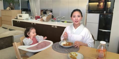 日本90后妈妈， 24小时温柔且优雅照顾一家三口-房产频道-和讯网