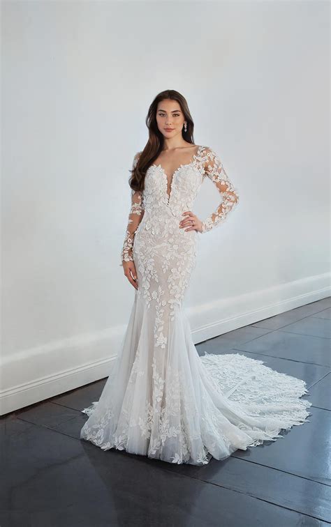 Fitted Lace Long Sleeve Sheath Wedding Dress - 1440 | Wedding dresses kleinfeld, Long sleeve ...