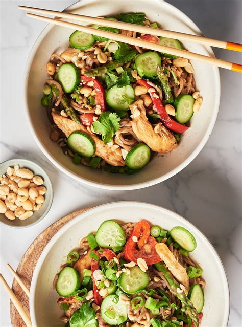 Peanut and Chicken Soba Noodles | RICARDO