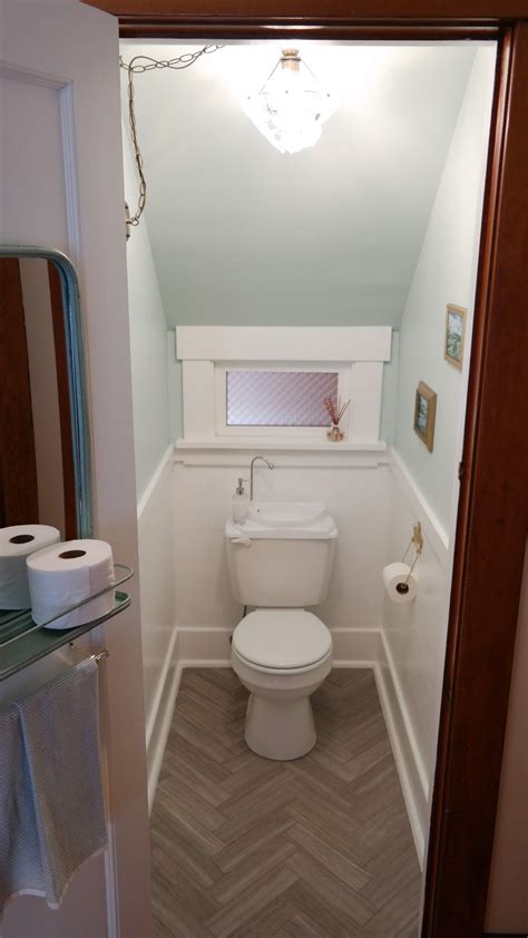 How to maximize space in a tiny bathroom | Jen Spends Less