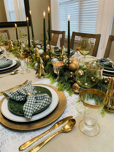 Glistening Green and Gold Christmas Tablescape | Christmas table ...