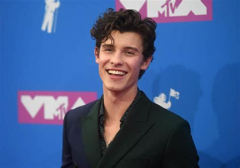 Shawn Mendes Age, Height, Net Worth, Weight 2022 - World-Celebs.com