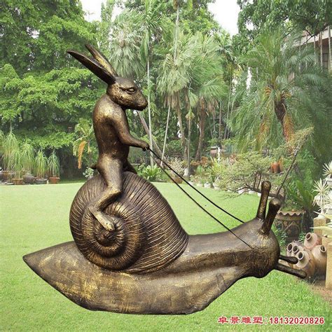 铜雕卡通兔子-唐县卓景铜雕厂
