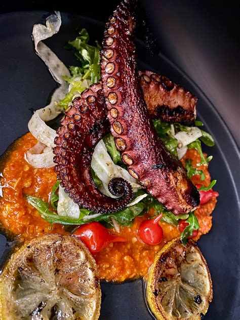 THE TASTING ROOM RESTAURANT, Traverse City - Menu, Prices & Restaurant ...