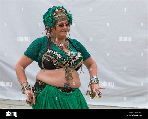 Mature woman belly dancing hi-res stock photography and images - Alamy
