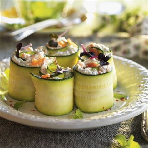 Calabacines rellenos de carne y champiñones, gratinados con queso