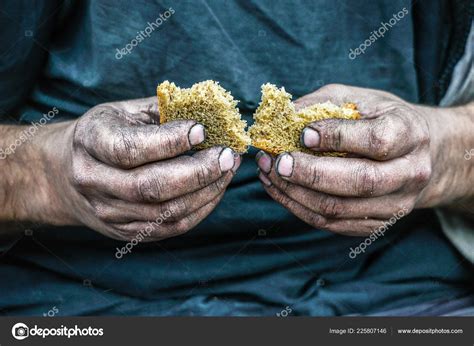 The Serious Dangers Of Eating With Dirty Hands