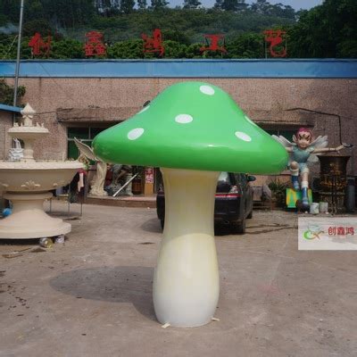 玻璃钢公园彩绘蘑菇雕塑_雕塑吧