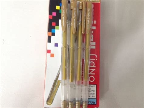 Uni-Ball Signo UM-100 0.8 Gold Gel Pen | LA SEAV PHOV