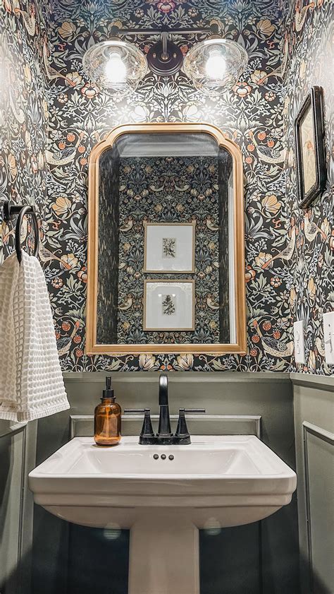 Pin by Heather Miller McRoberts on Bathroom ideas | Powder room ...