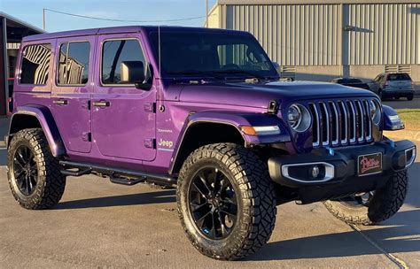Purple Jeep Wrangler Unlimited JL Sahara 4XE