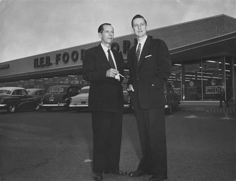 Grocery chain founder born in Tennessee