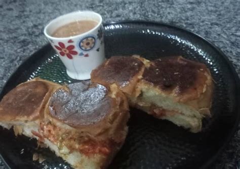 Stuff cheesy garlic bun Recipe by Alka AGARWAL - Cookpad