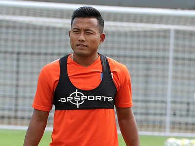 Always wanted to give back to society, says Jeje Lalpekhlua | Football ...