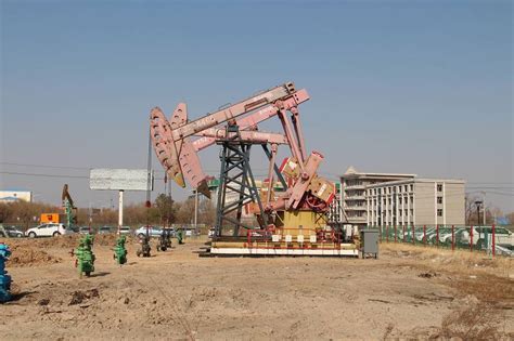 大庆油田采油七厂致密油开发累计产量115万吨_试验
