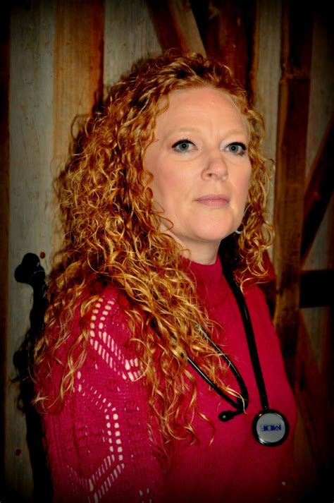 Meet Tina Butt – CanvasRebel Magazine