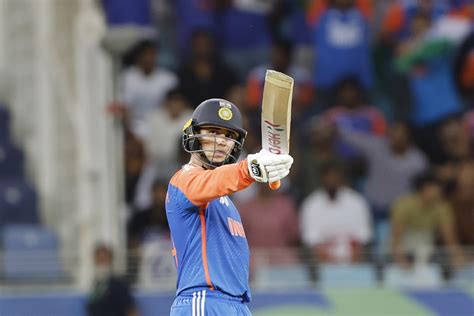 "He will enjoy the conditions" - AB de Villiers backs Abhishek Sharma ...