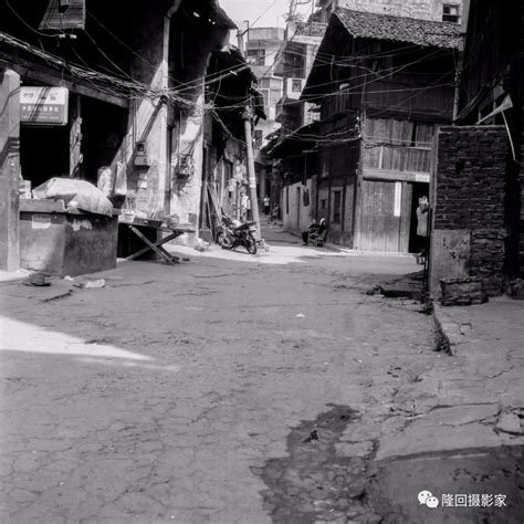 鞍山古建筑雨后街景图片高清图片下载_红动中国