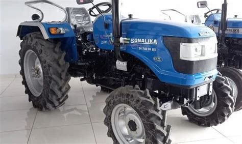 Agricultural Tractor - TRACTOR Gt 20 Tractor Retailer from Navi Mumbai