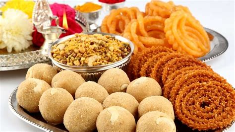 Diwali Foods 2020: Offer these foods to Lord Ganesha and Goddess ...