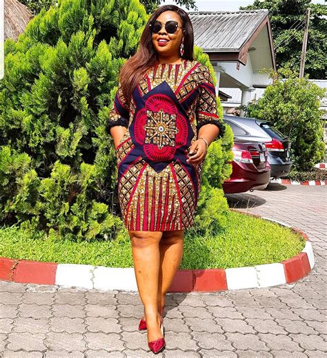 The most famous traditional clothing in the Ivory Coast - Reny styles