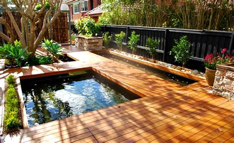 https://cdn.decoist.com/wp-content/uploads/2015/07/Floating-deck-aussie.jpg