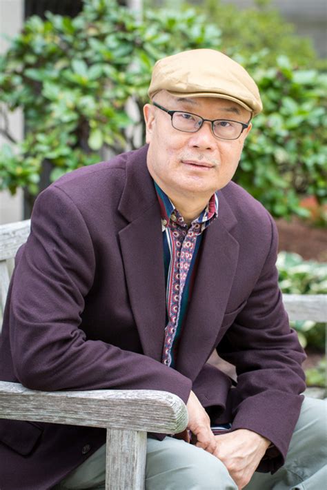 美籍华裔作家哈金担任浸大华语作家创作坊「2021年度卓越华语作家」 | 香港浸会大学基金