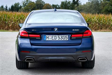 Die neue BMW 540i xDrive Limousine, Phytonicblau metallic (10/2020).