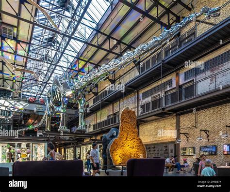 Savannah hotel district hi-res stock photography and images - Alamy