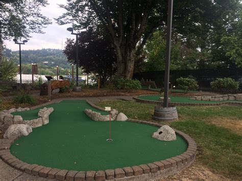The Ham and Egger Files: Mini Golf at Oaks Amusement Park in Portland ...