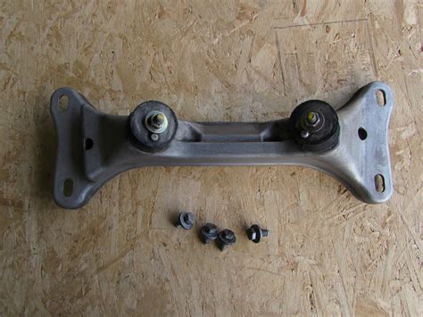 BMW Manual Transmission Support Bracket 22316769911 2005-2008 (E85) Z4 ...