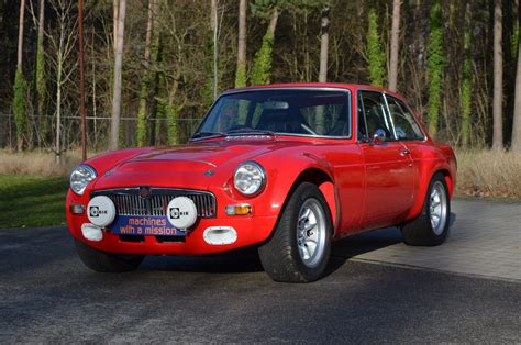 MGB GT V8 “SEBRING” - Classic & Racing