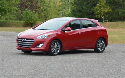 Hyundai Elantra GT 2016 : bien née, mal nommée - Guide Auto