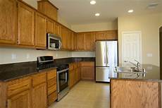 Best Color For Kitchen With Oak Cabinets by Paint Color Advice For A Kitchen With Oak Cabinets Best Color For Kitchen With Oak Cabinets