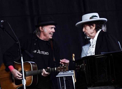 44 Years Later, Bob Dylan and Neil Young Reprise Their "Will the Circle ...