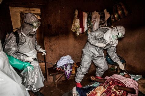 Photographer Returns From Ebola Zone With Searing Images, Memories ...