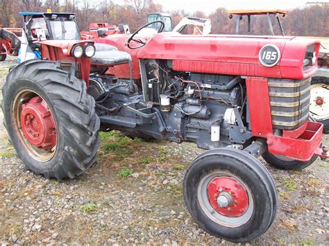 MF 165 | A restored Massey Ferguson 165 tractor circa 1966. … | Flickr