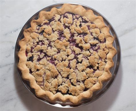 Apple-Berry Crumble Pie Recipe - Everybunny Eats