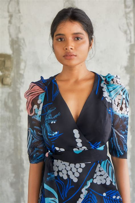 Windowleaf Wrap Dress – B E N N C H