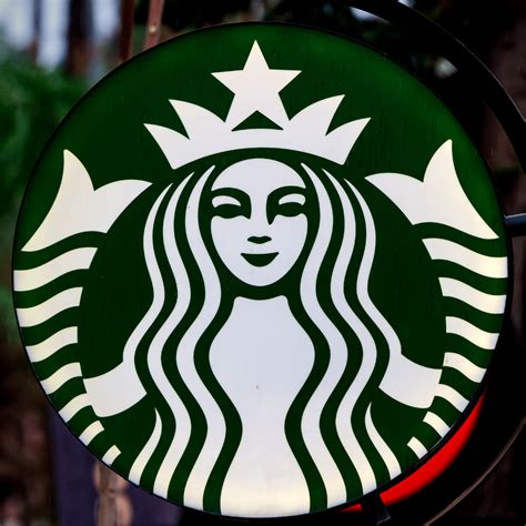 What Is A Breve Coffee? + Barista Shows How To Make A Breve Latte