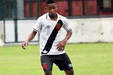 vasco libero morre jogador do vasco de apenas 14 anos v 237 tima de c 226 ncer vasco libero morre jogador do vasco de apenas 14 anos v 237 tima de c 226 ncer