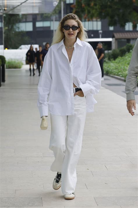 What To Wear With A White Button-Down Shirt - 16 Fresh Outfit Ideas You ...