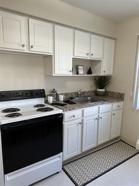 Manor Park Apartments - Live Millennium