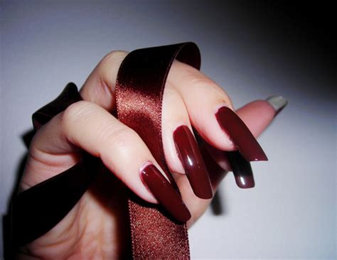 5 Ways To Get Those Perfect Nails At Home - lifeberrys.com
