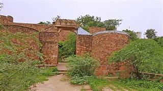 Tauru Fort)