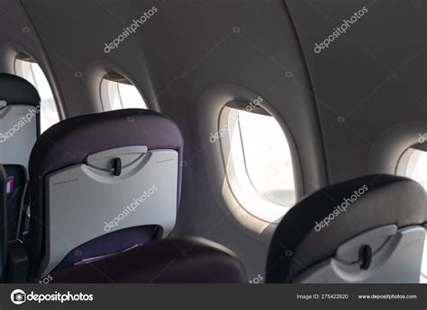 Economy Plane Seats 的图像结果
