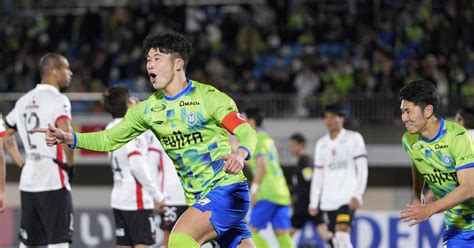 湘南が浦和に競り勝ち初の開幕3連勝 サッカーJ1、3連覇狙う神戸は3戦連続ドロー - 産経ニュース