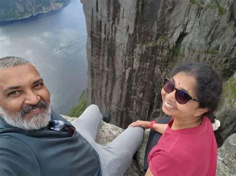 Rajamouli : నార్వేలో భార్యతో కలిసి ఎంజాయ్ చేస్తున్న రాజమౌళి ...