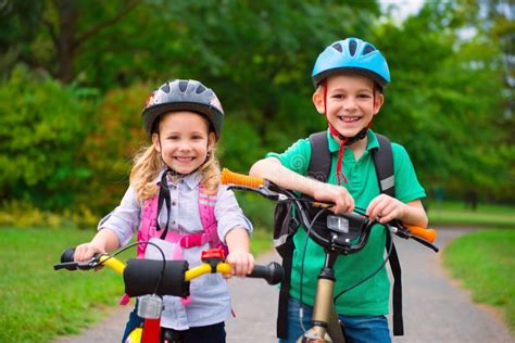Kids Cycling 的图像结果