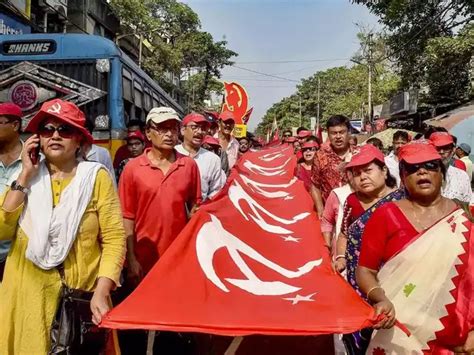 IMD issues warning - In pics: Kolkata sizzles with unending heatwaves ...
